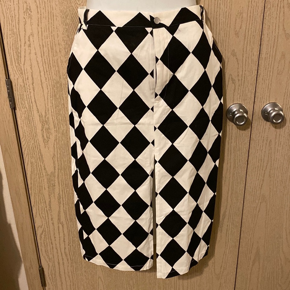 XL Shein never worn checkered skirt black white
